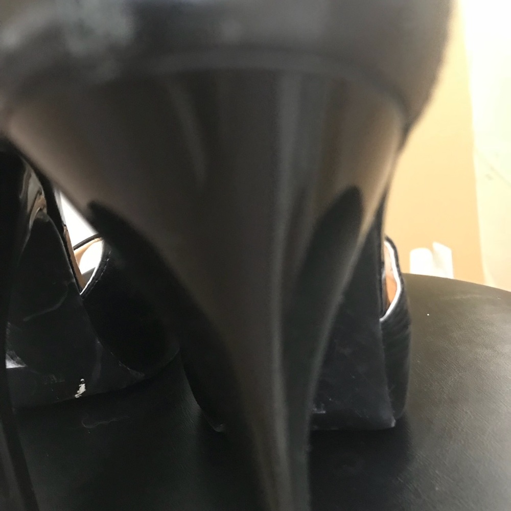 GUESS HEELS - Picture 3 of 4